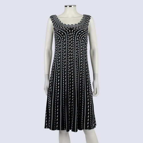 Ika Black White Patterned Dress
