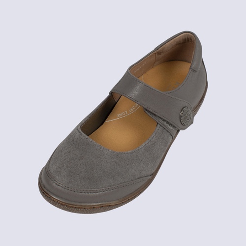 NWT Klouds Comfy Shoes